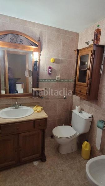 Foto 0a9a1dd2-db57-44d3-aa54-bdbe89e230c1. Semi detached house with heating parking in L´Eixereta Burjassot