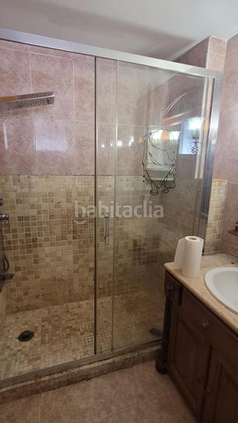 Foto 0a9b5807-3640-4cc9-9758-d3ee7421f8ea. Semi detached house with heating parking in L´Eixereta Burjassot