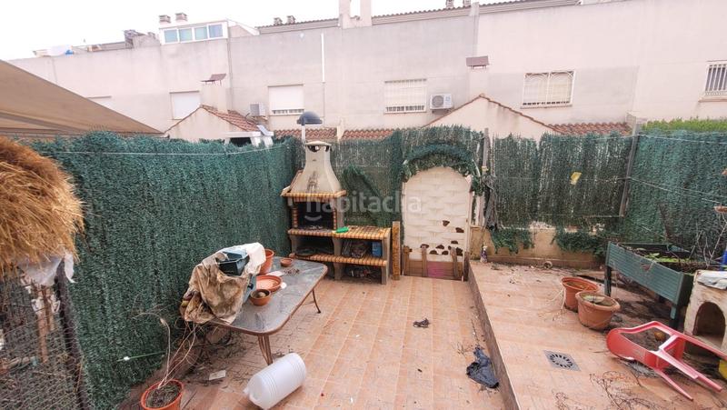 Foto 160865a8-2c3d-4610-9c48-1f2d3aab8ef1. Semi detached house with heating parking in L´Eixereta Burjassot