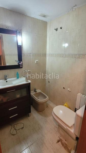 Foto 8690b410-856e-4ea0-bf06-bfd95e549506. Semi detached house with heating parking in L´Eixereta Burjassot