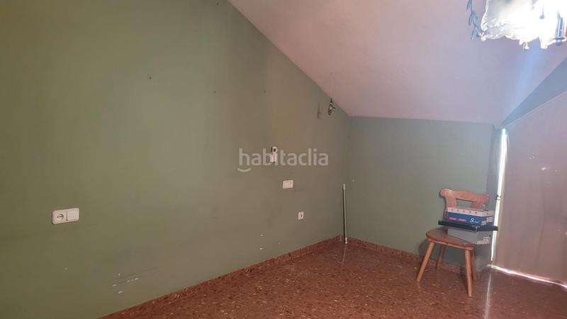 Foto 8d788f8c-cf85-47e3-800a-cf134b3663a5. Semi detached house with heating parking in L´Eixereta Burjassot