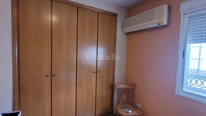 Foto c9e97d81-cefa-4ff1-a756-fab89afb04c1. Semi detached house with heating parking in L´Eixereta Burjassot