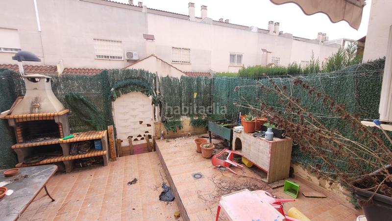 Foto e40eb236-d2f6-47b5-8463-8371ea5c1e3d. Semi detached house with heating parking in L´Eixereta Burjassot