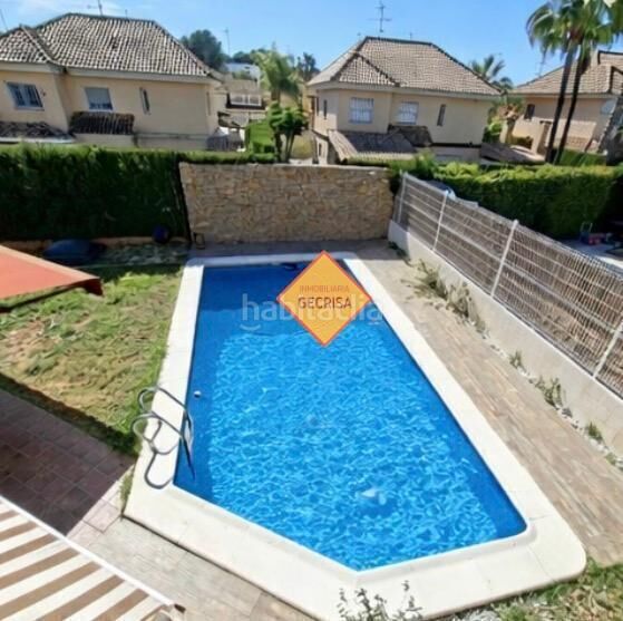 Foto 370109eb-8373-48cd-a864-815a122e7f1f. Xalet amb calefacció aparcament piscina a La Cañada Paterna