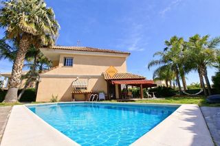 Xalet a La Cañada. Chalet  en  venta zona plantio