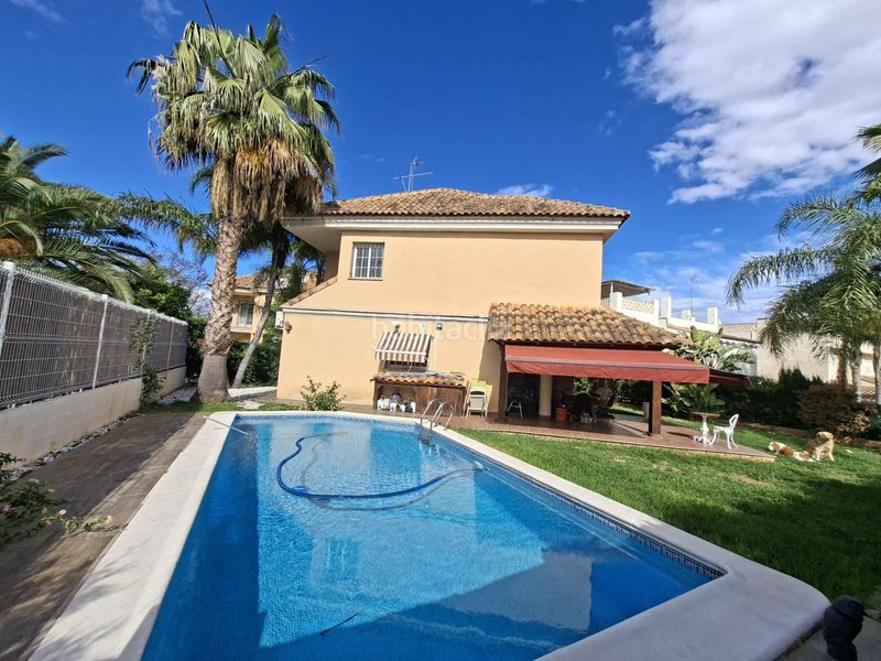 Foto c69aba5a-d698-4860-832e-3e78cfb279cb. Xalet amb calefacció aparcament piscina a La Cañada Paterna