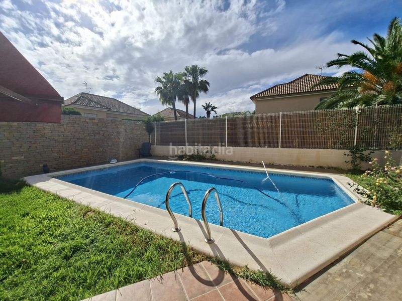 Foto f83aed4b-f0aa-4c48-8442-79921371bbe1. Xalet amb calefacció aparcament piscina a La Cañada Paterna