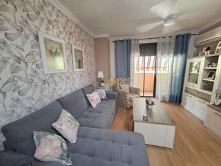 Appartement à Zona Campus Universitario. Se vende fantástico piso reformado en burjassot con trastero y d