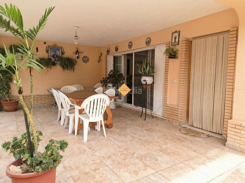 Foto 341cf719-6899-4f69-b80b-037d30b77cbb. Casa amb calefacció aparcament a Casas Verdes Paterna