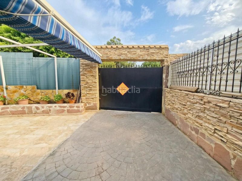 Foto bf4ab691-77f0-45ec-99ee-c53c072321bd. Casa amb calefacció aparcament a Casas Verdes Paterna
