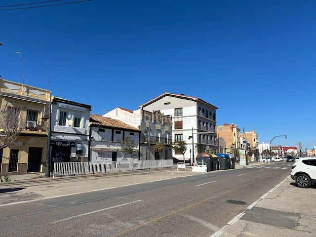 Foto dadc5582-b7d2-49e0-a7ad-c22746dce71f. Casa adossada a El Cabanyal-El Canyamelar Valencia
