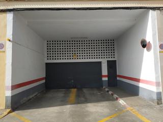 Aparcament cotxe a Carrer de joan verdeguer 27. Plaza de garaje en la calle joan verdeguer