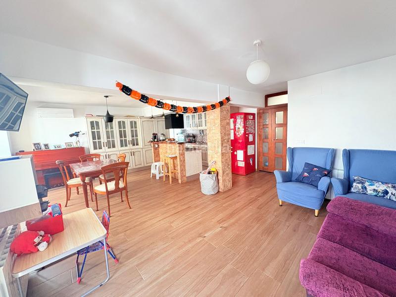 Foto c21b8f6a-15ba-4591-bc80-934e9efe1fdb. Appartement dans carrer de joan verdeguer 27 dans El Grau Valencia