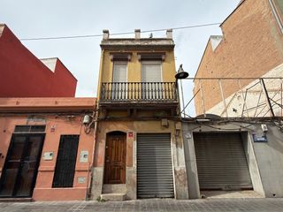 Pis a Carrer major de natzaret 60. Primera planta c/mayor de nazaret