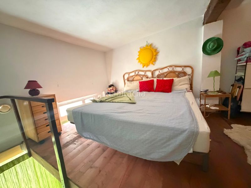 Foto 0e735a8c-bf0d-4c08-967c-32d93da1b93d. Casa amb xemeneia a El Cabanyal-El Canyamelar Valencia