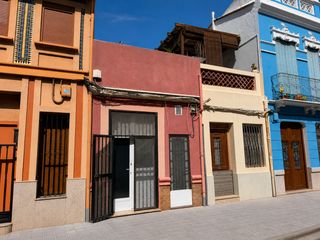 Casa  Carrer de la barraca. Casa tipica el caba�al