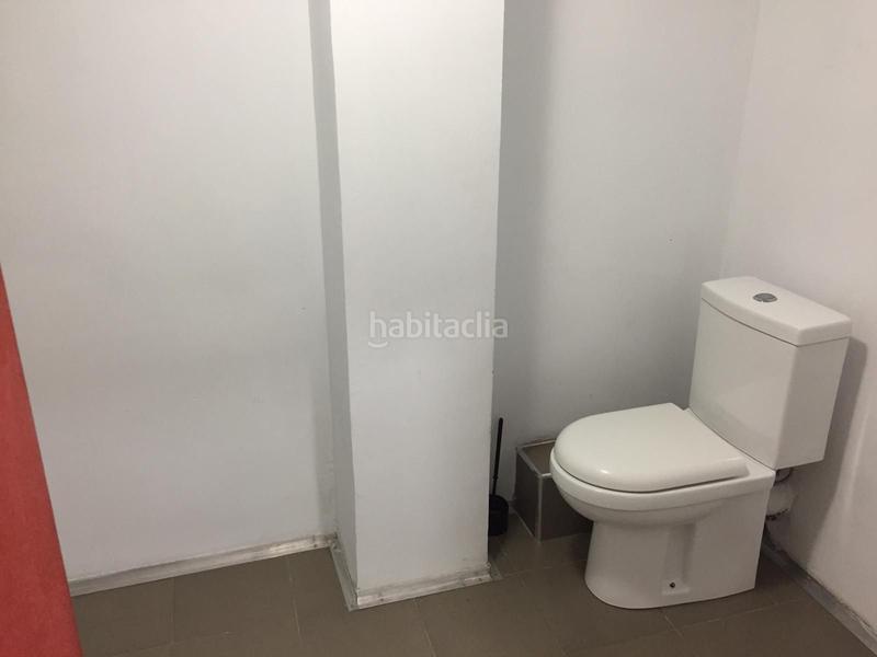 Foto 0fb00bf7-b1d9-4f8b-9079-2503eb20df59. Local comercial """""""opotunidad"""""""""""planta comercial centro en Manises