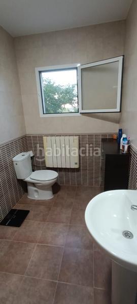 Foto 019dfe52-9e87-42c5-9461-b135a9e6af10. Chalet con camino riscaldamento parcheggio piscina in Montroy