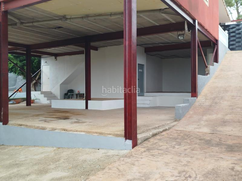 Foto 53627563-e2d1-45c1-851c-59cf84fe1f5f. Chalet con camino riscaldamento parcheggio piscina in Montroy