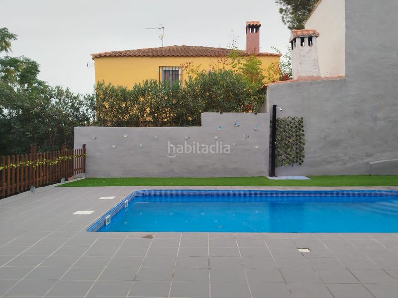 Foto be5b2c39-af4e-4df9-8899-4feb607434ad. Chalet con camino riscaldamento parcheggio piscina in Montroy