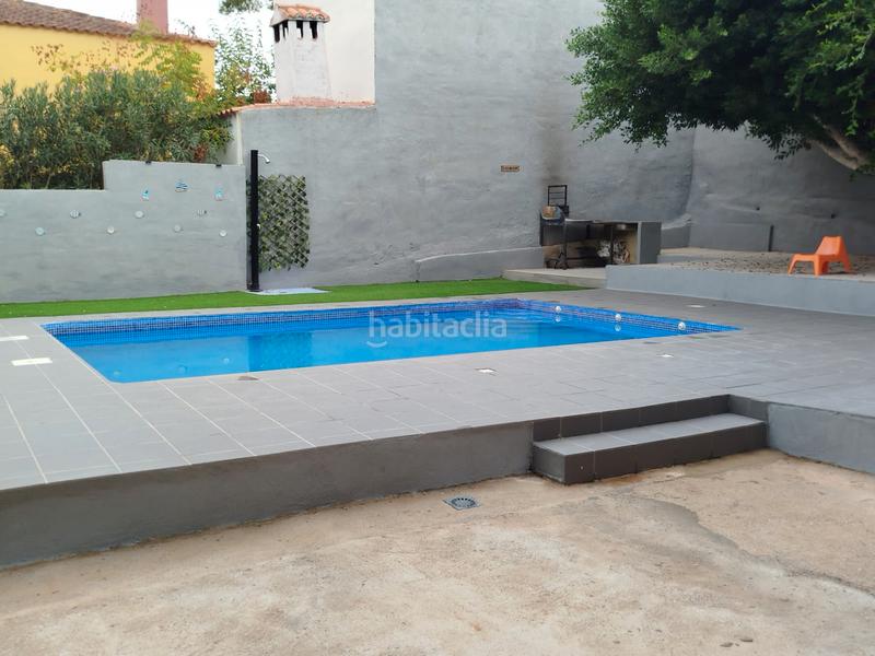 Foto e2b87f95-0778-4a8c-9de6-48f85a7ab7c1. Chalet con camino riscaldamento parcheggio piscina in Montroy