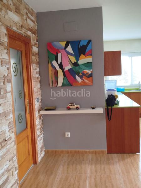 Foto fd42b45d-d066-4b45-8b3c-2e021722705a. Chalet con camino riscaldamento parcheggio piscina in Montroy