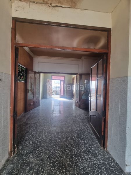 Foto ce0a854e-0a9f-48e6-b59a-0ca4ab405d6a. Casa amb aparcament a Benifaió