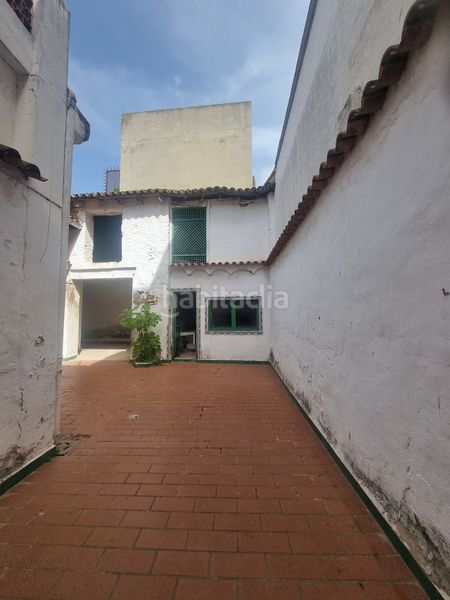 Foto df963757-3d0a-4582-afdd-1822c9b74eca. Casa amb aparcament a Benifaió