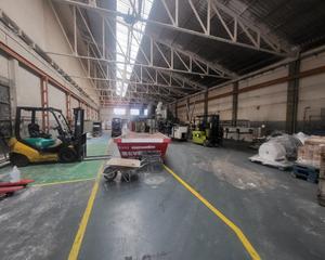 Fabrikhalle in Sud-Zona Industrial