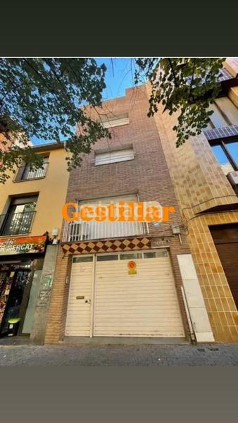 Foto e42c58c7-78cd-4d1a-9653-d250a80d87be. Casa adosada casa unifamiliar centro en Nucli Urbà Esparreguera