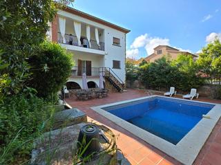 Casa a Lli dAmunt. Casa a cuatro vientos en parcela 600 m2 con piscina