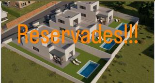 Casa a Airesol. 3 casas a 4 vientos