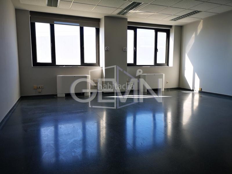 Foto 40aba08f-1914-4ecb-86b3-7a04a62b1e8e. Miete büro in Santa Perpètua de Mogoda