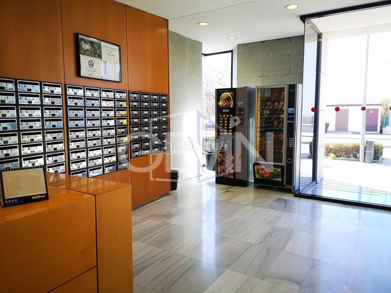 Foto 7f85bdb3-7abe-41b2-aa36-1bd8576c7c1b. Lloguer oficina a Santa Perpètua de Mogoda