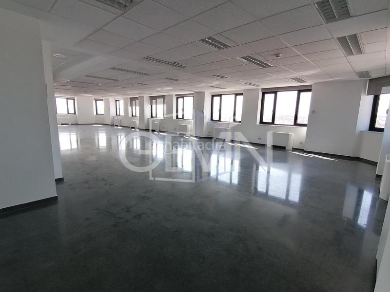 Foto 0ad37296-ed23-411d-b6d9-6ed659729121. Miete büro in Santa Perpètua de Mogoda