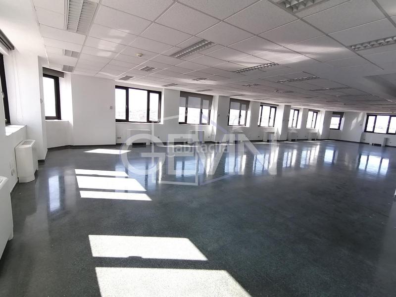 Foto ad7ac862-9b9c-4305-997d-1d44c7157390. Miete büro in Santa Perpètua de Mogoda