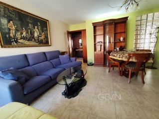 Pis a Santa Perptua de Mogoda. Piso con parking en venta en el paseo de la florida