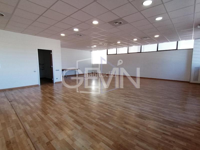 Foto be1d09a5-e64f-4525-b30c-4afbf547c7ff. Miete büro mit heizung parking in Santa Perpètua de Mogoda