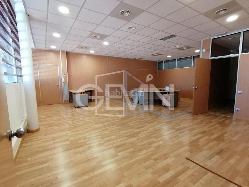 Foto c51c44c2-89e5-4bb5-b411-8e9f0cf7feb5. Miete büro mit heizung parking in Santa Perpètua de Mogoda