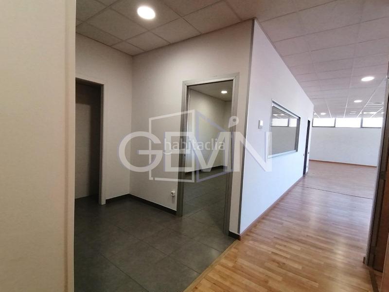 Foto f1f63c1c-44b7-4838-8a10-cfeaa67b8af2. Miete büro mit heizung parking in Santa Perpètua de Mogoda