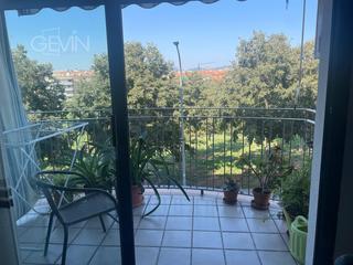 Appartement à Can Palet. Piso en terrassa, zona valparadís, 3 habitaciones, exterior con