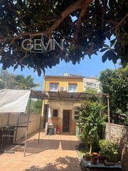 Maison à Llagosta (La). Casa independiente en el centro de la llagosta.