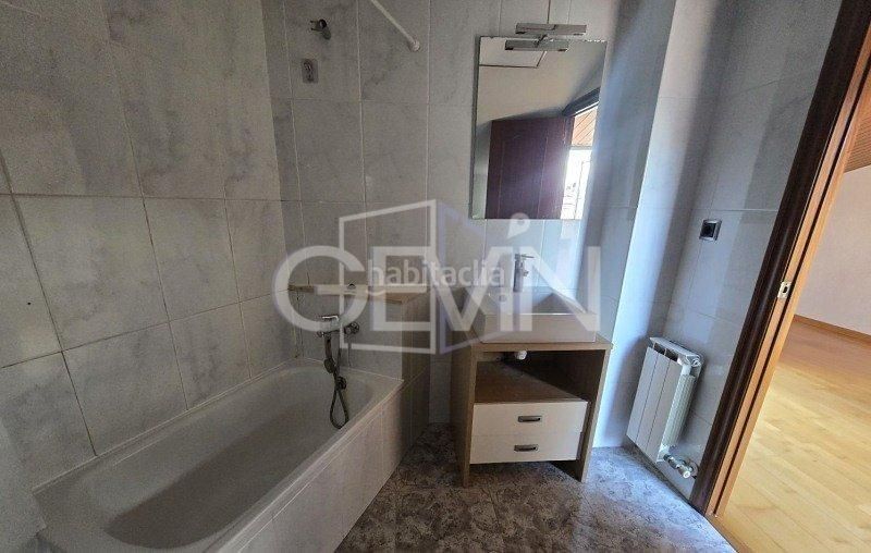 Foto 71c3246c-d754-4e0c-b91a-a2281bb77078. Pis a Ca n´Oriol Rubí