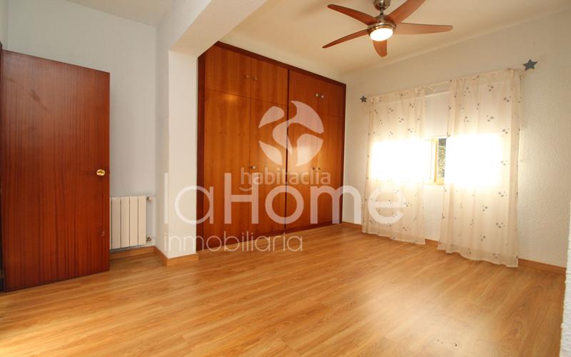 Foto 0ae7377d-9ef3-4edd-91c5-cce30e35c468. Xalet amb calefacció aparcament piscina a La Cañada Paterna