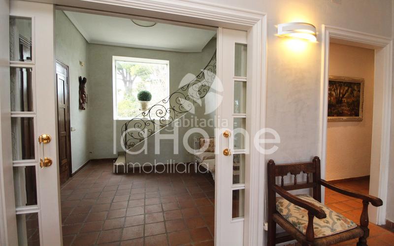 Foto 2837f15c-235a-416a-8296-fba581de88e5. Xalet amb calefacció aparcament piscina a La Cañada Paterna