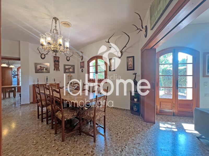 Foto 0504c0b0-ab45-4127-96ec-b9cda35c9a1f. Chalet avec cheminée chauffage parking piscine dans Chiva