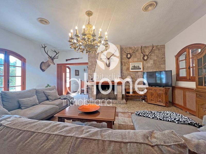 Foto 0bdd7844-dd9e-4ac0-9308-9c16e31c81ad. Chalet avec cheminée chauffage parking piscine dans Chiva