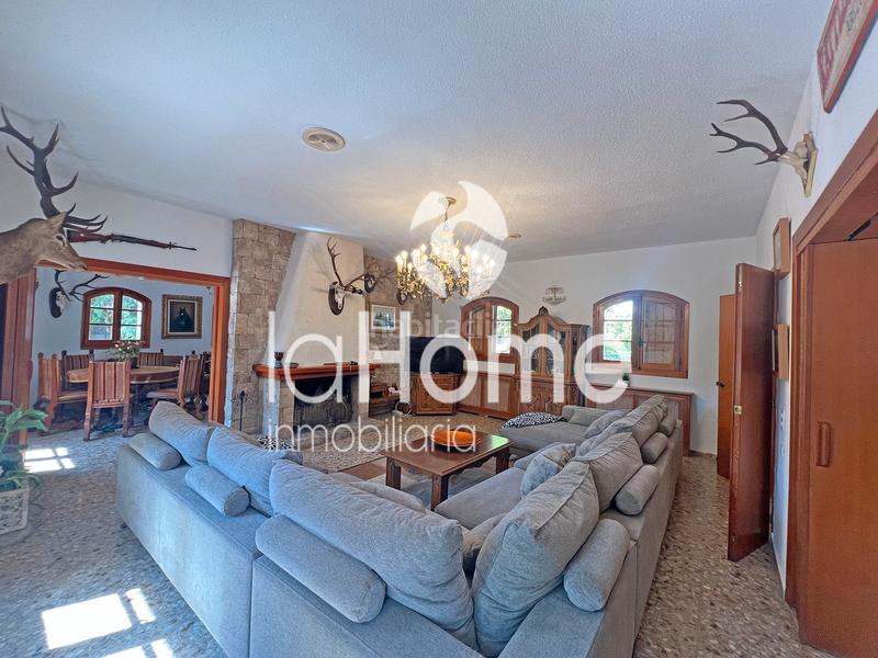 Foto 107d9853-af44-4673-a4af-bc88ca9a05d5. Chalet avec cheminée chauffage parking piscine dans Chiva