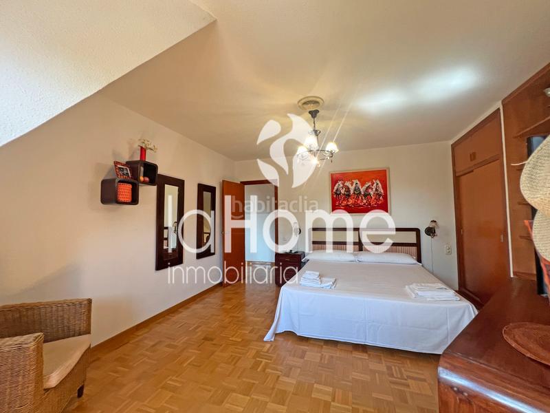 Foto 2125bb4c-8025-4426-9d3f-14074c9ad1af. Chalet avec cheminée chauffage parking piscine dans Chiva