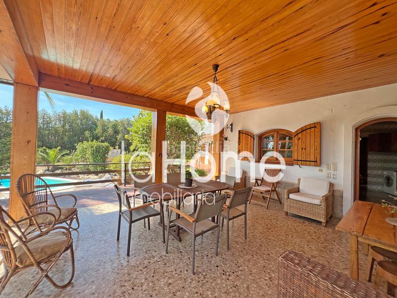 Foto c23b6d18-5a28-4e2c-b940-a75e83908479. Chalet avec cheminée chauffage parking piscine dans Chiva